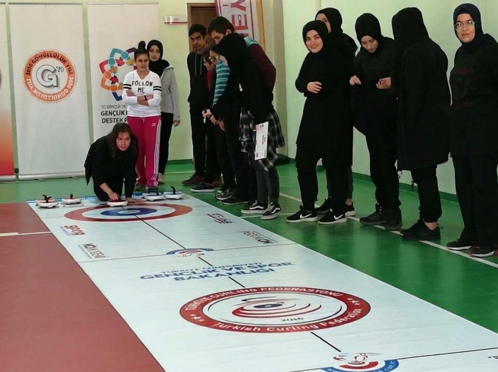 Kadınlar İçin Floor Curling Kadınlar İçin Floor Curling